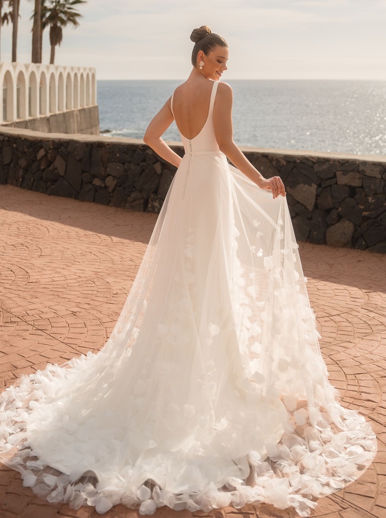 Pearl-1973-Skirt_DSC7202.webp
