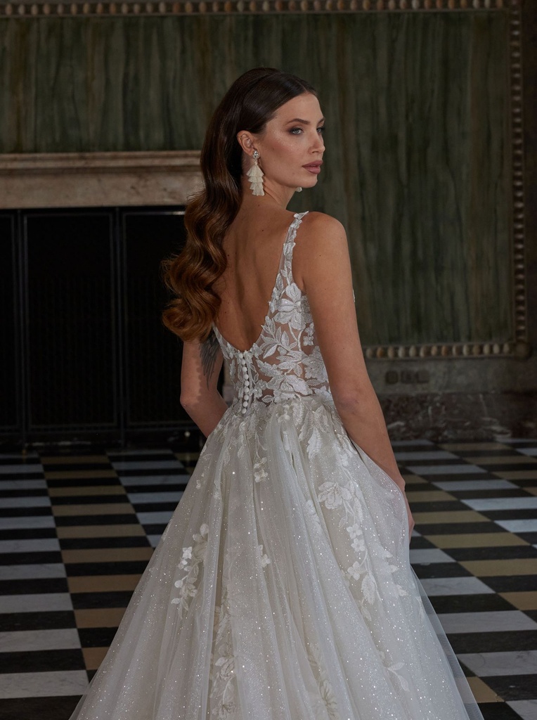 Royal-by-Diane-Legrand-Addison_12A5019.webp