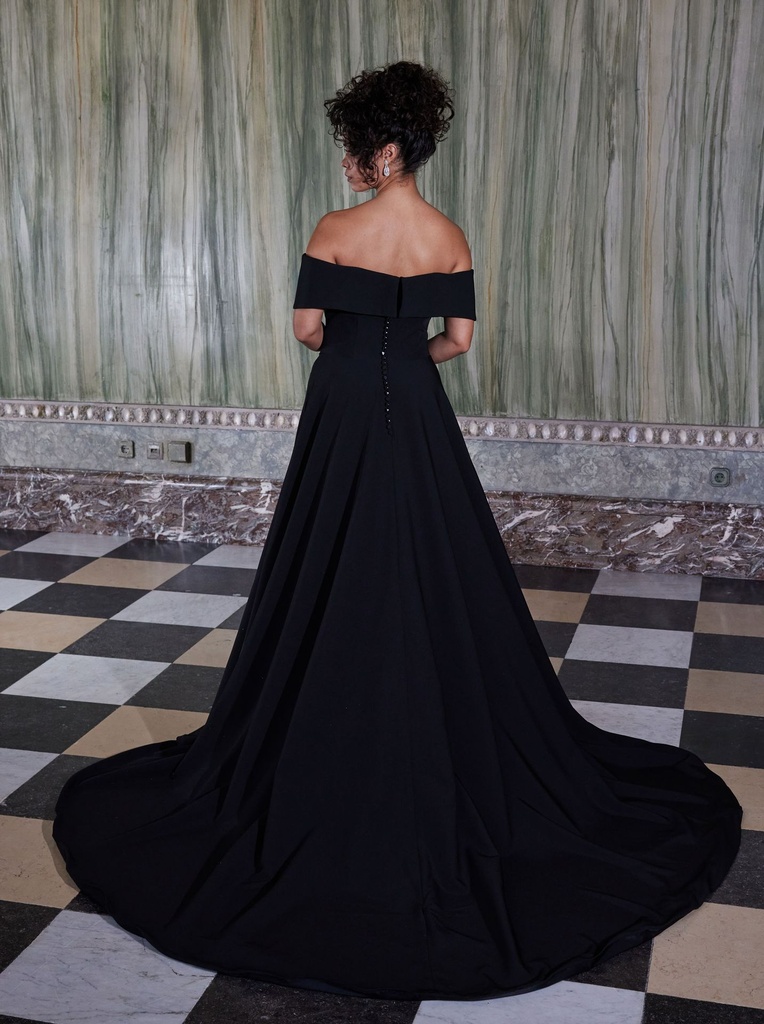 Pearl-1962-black_12A3462.webp