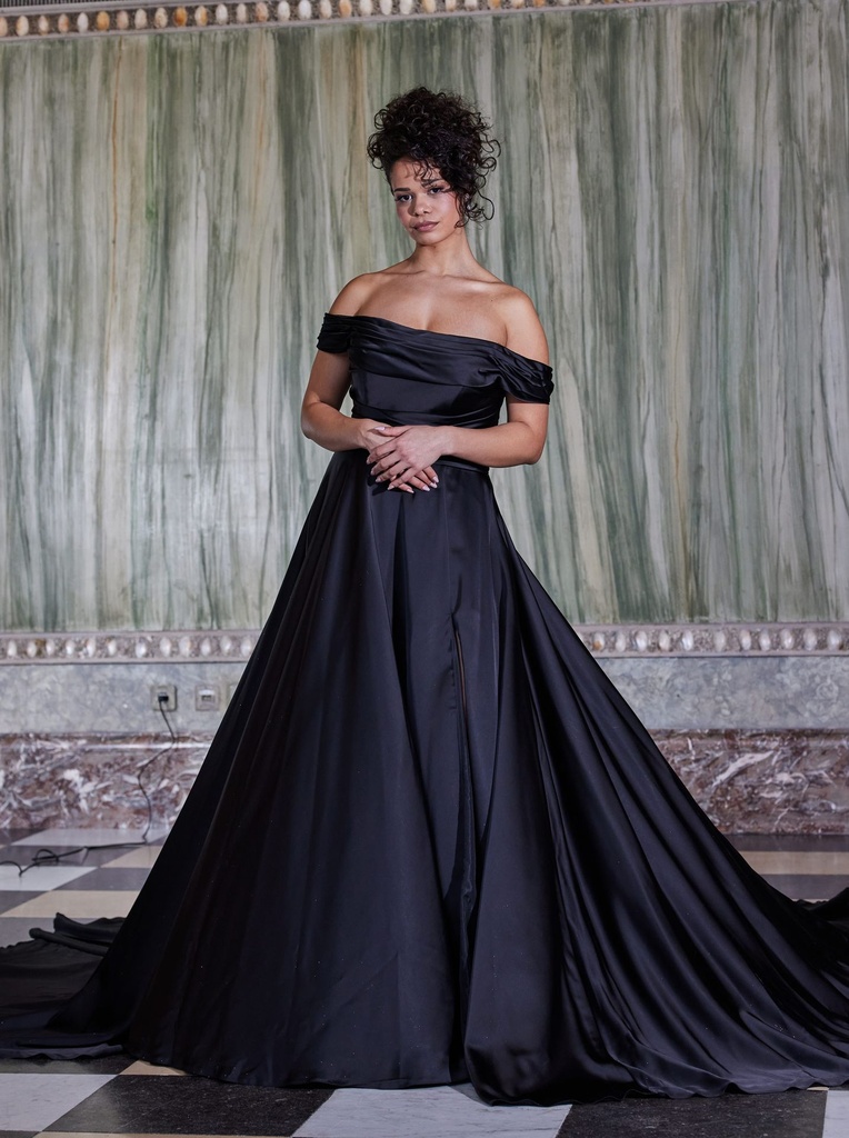 Pearl-1968-black_12A3742.webp
